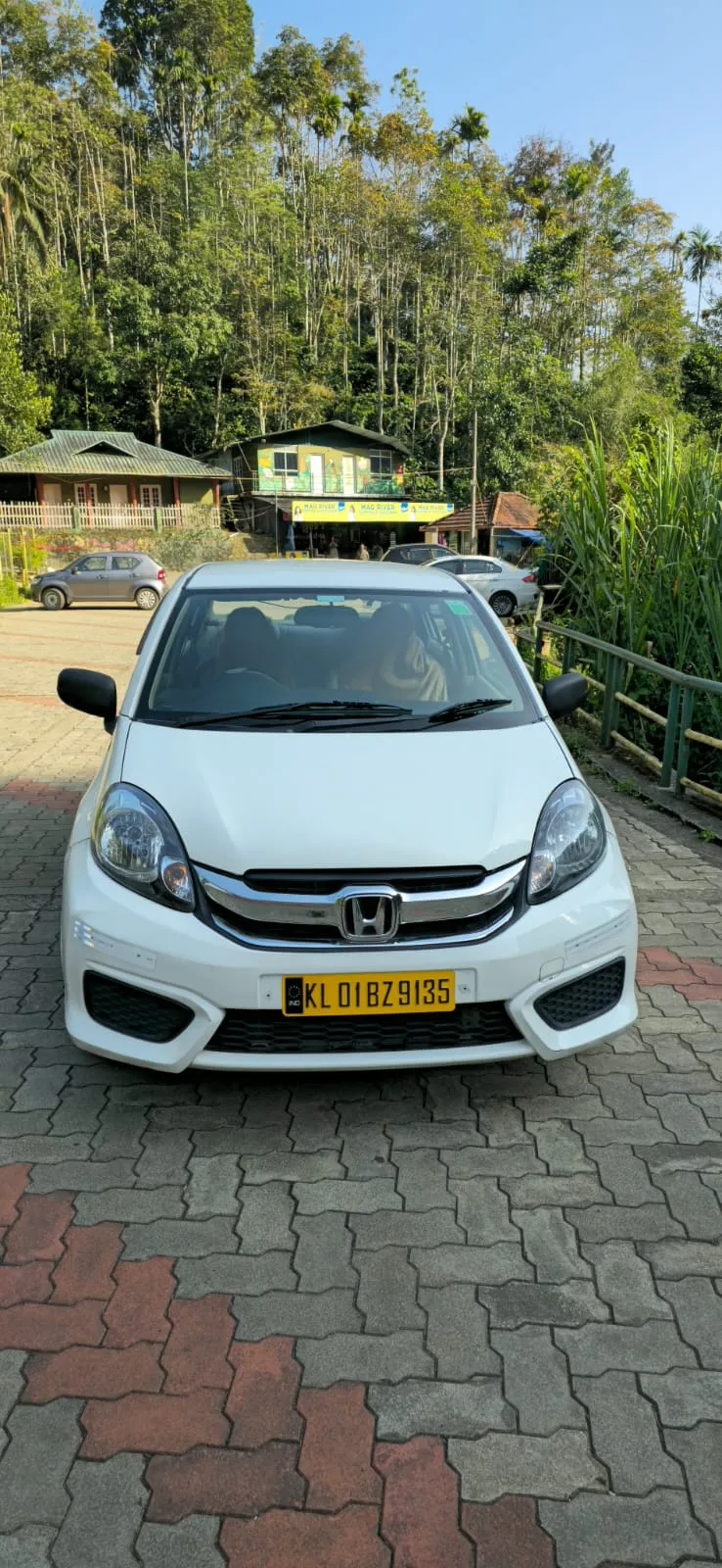 Honda Amaze - Image 1